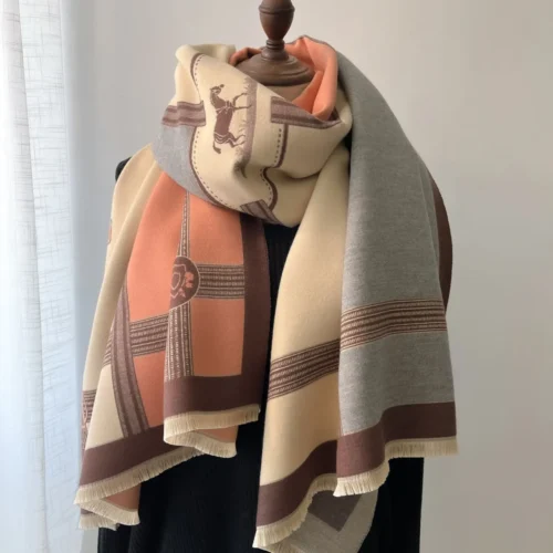Premium Warm Scarf for Women – Stylish & Fashionable Accessory