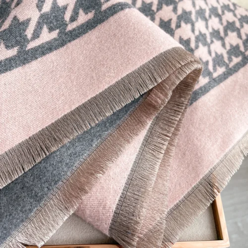 Double-Sided Soft Scarf for Women – Cozy Winter Fashion Accessory