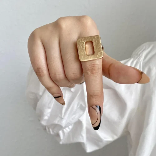 Bold Elastic Rope Adjustable Rings – Irregular Geometric Matte Gold Chunky Jewelry for Women and Men