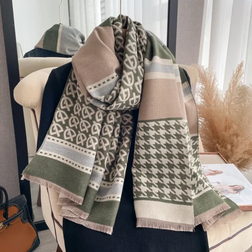 Double-Sided Soft Scarf for Women – Cozy Winter Fashion Accessory