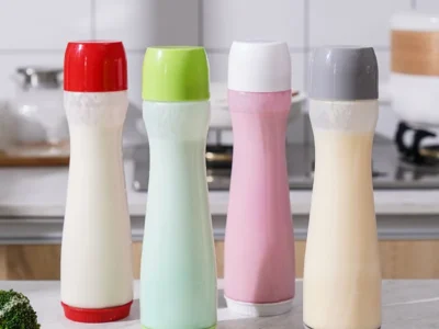 Hand-Cranked Pancake Batter Dispenser - Mixing Bottle for Cupcakes, Pancakes, and Crepes