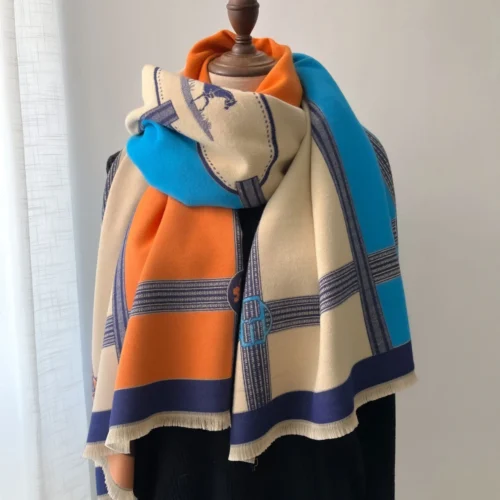 Premium Warm Scarf for Women – Stylish & Fashionable Accessory