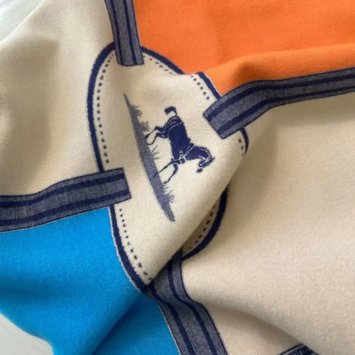 Premium Warm Scarf for Women – Stylish & Fashionable Accessory