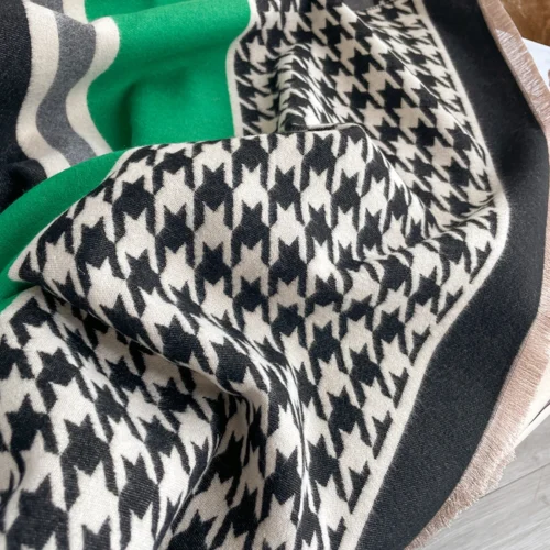 Double-Sided Soft Scarf for Women – Cozy Winter Fashion Accessory