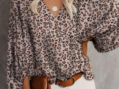 V-Neck Casual Printed Lantern Sleeve Top