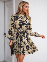 Relaxed Long-Sleeved Round Neck Pleated Dress