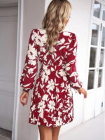 Relaxed Long-Sleeved Round Neck Pleated Dress