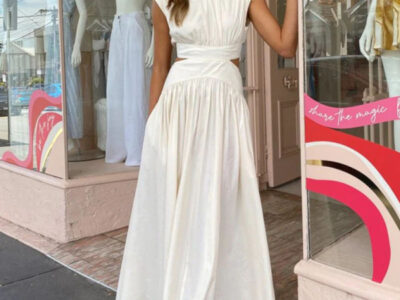 Sleek Solid Color Pleated Maxi Dress with Exposed Waist Detail