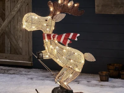 Deer Shaped LED Outdoor Yard Decorations – Snowy Christmas Ornaments with Lighting – Festive Santa Supplies for Holiday Decor