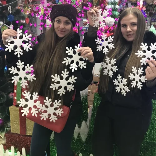 Foam Snowflake Christmas Decorations – Hanging Garland & Ornaments for Trees & Gifts