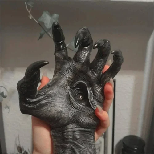 Gothic Witch Hand Statue – Halloween Creative Resin Decorative Hanger - Image 4