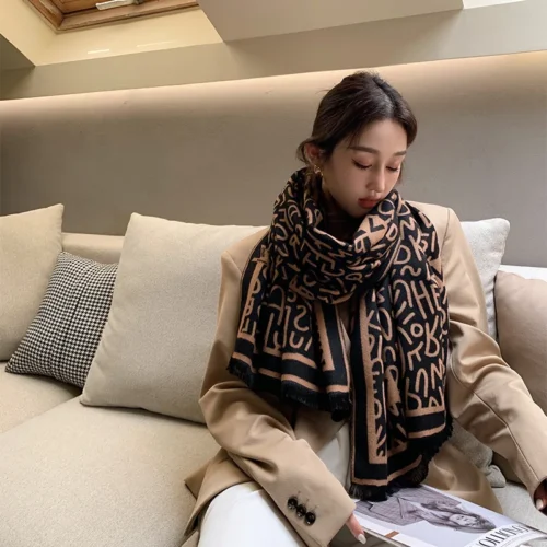 Elegant Luxury Versatile Scarf for Women – Fashionable & Multi-season Accessory
