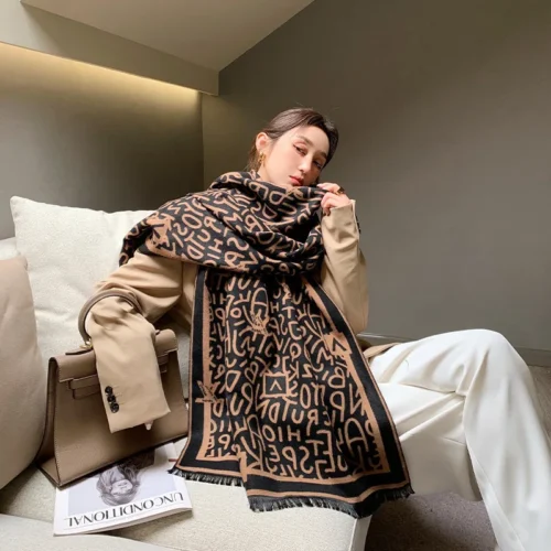 Elegant Luxury Versatile Scarf for Women – Fashionable & Multi-season Accessory