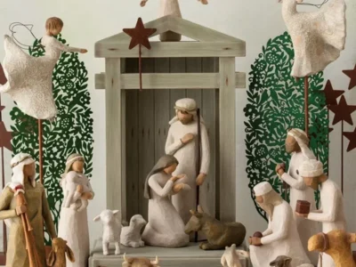 Jesus Christmas Character Resin Statue – Collection Sculpture for Christmas, Bible, Magi, and Holiday Gifts