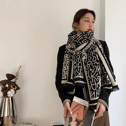 Elegant Luxury Versatile Scarf for Women – Fashionable & Multi-season Accessory
