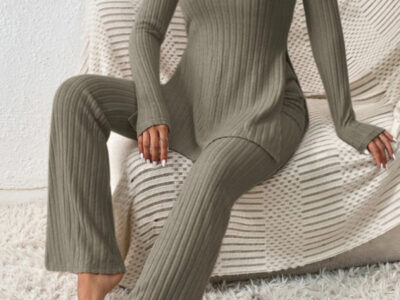 Casual Knitted Two-Piece Set with Slim Fit and Side Slit Detail