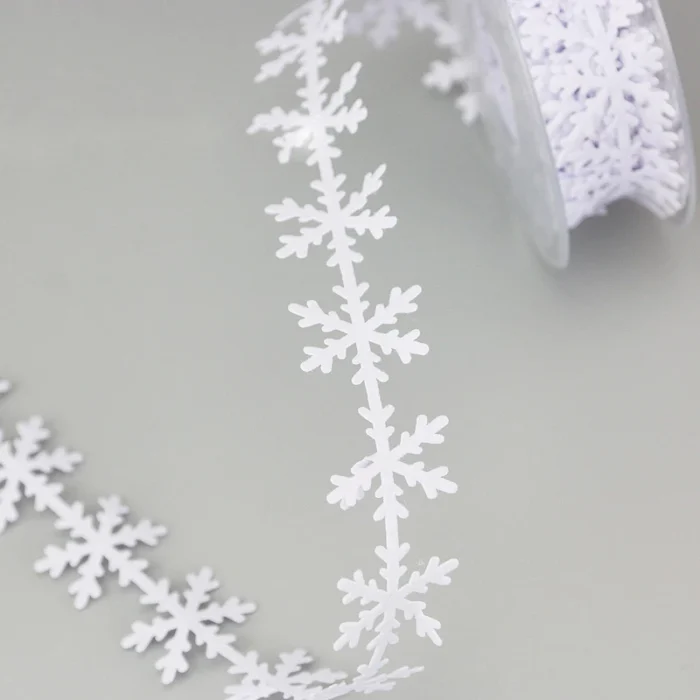 White Snowflake Ribbon – 5m Roll, 25mm Ultrasonic Embossed String Lace for Christmas DIY Decoration