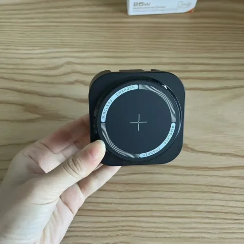 3 In 1 Magnetic Wireless Charger – Fast and Multifunctional |For iPhone 16 15 Samsung S24 S23 Apple Watch Foldable|Fast Charging Dock Station Holder